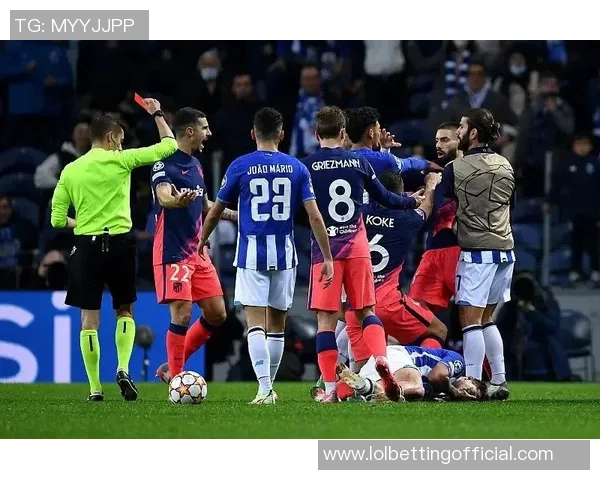 国王杯精彩对决多特蒙德大胜波尔图引发争议判罚热议