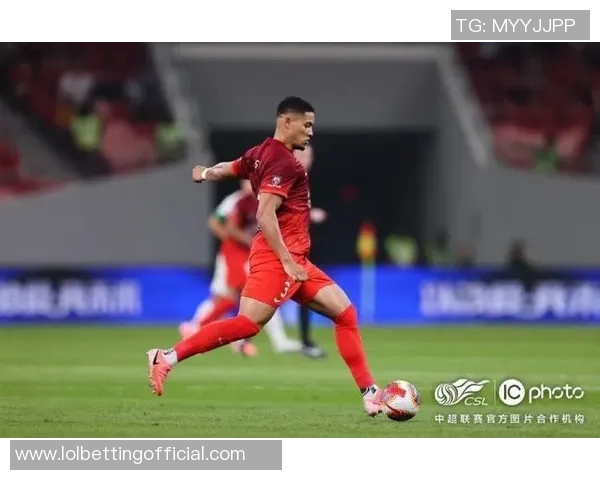 中超赛场惊现冷门拜仁狂胜尤文图斯上演帽子戏法引发全场沸腾