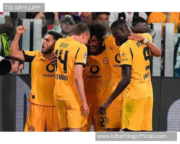 中超赛场惊现历史冷门马竞6比2大胜曼联引发全场沸腾 中超赛场惊现历史冷门马竞6比2大胜曼联引发全场沸腾