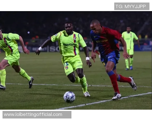 中超精彩对决巴萨与里昂战成平局神扑瞬间成比赛转折点 中超精彩对决巴萨与里昂战成平局神扑瞬间成比赛转折点