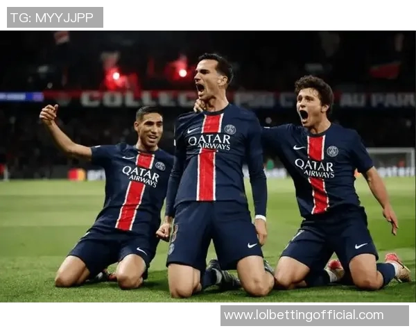 中超赛场曼联逆袭巴黎圣日耳曼全场沸腾历史冷门再现